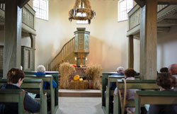 Am Samstag und Sonntag finden um 16 Uhr Erntedank-Andachten in der Kirche aus Ederbringhausen statt. Foto: Sascha Erdmann