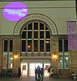 Deutsches Ledermuseum Offenbach . Foto: Diether v. Goddenthow