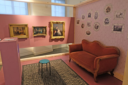 Großelternwohnzimmer im der Ausstellung Wow! © Foto: atelier-Goddenthow