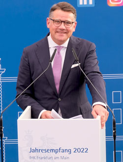 Ministerpräsident Boris Rhein. © Foto Diether von Goddenthow