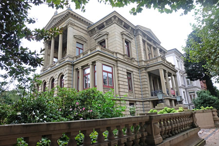 Literaturhaus Villa Clementine Wiesbaden © Foto Diether von Goddenthow