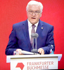 Bundespräsident Frank-Walter Steinmeier © Streaming-Foto: Diether von Goddenthow