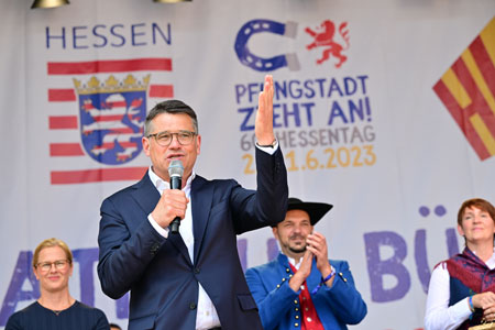 Ministerpräsident Boris Rhein hat den 60. Hessentag in Pfungstadt eröffnet. Foto: Thomas Lohnes/ Hessische Staatskanzlei